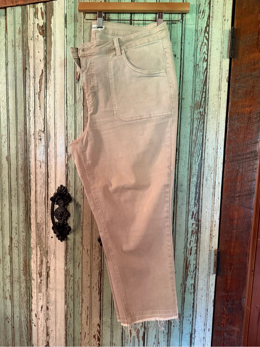 Maurices Cropped Straight Jeans in Light Beige